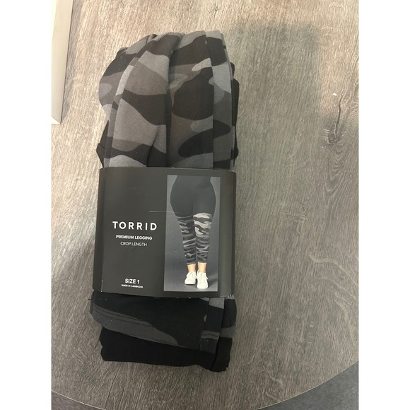 torrid Pants - Torrid Premium Leggings Crop Length‎ Brushed Camo Inset Gray Black Size 1